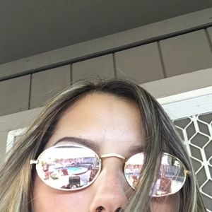 Meet your Posher, Nikki